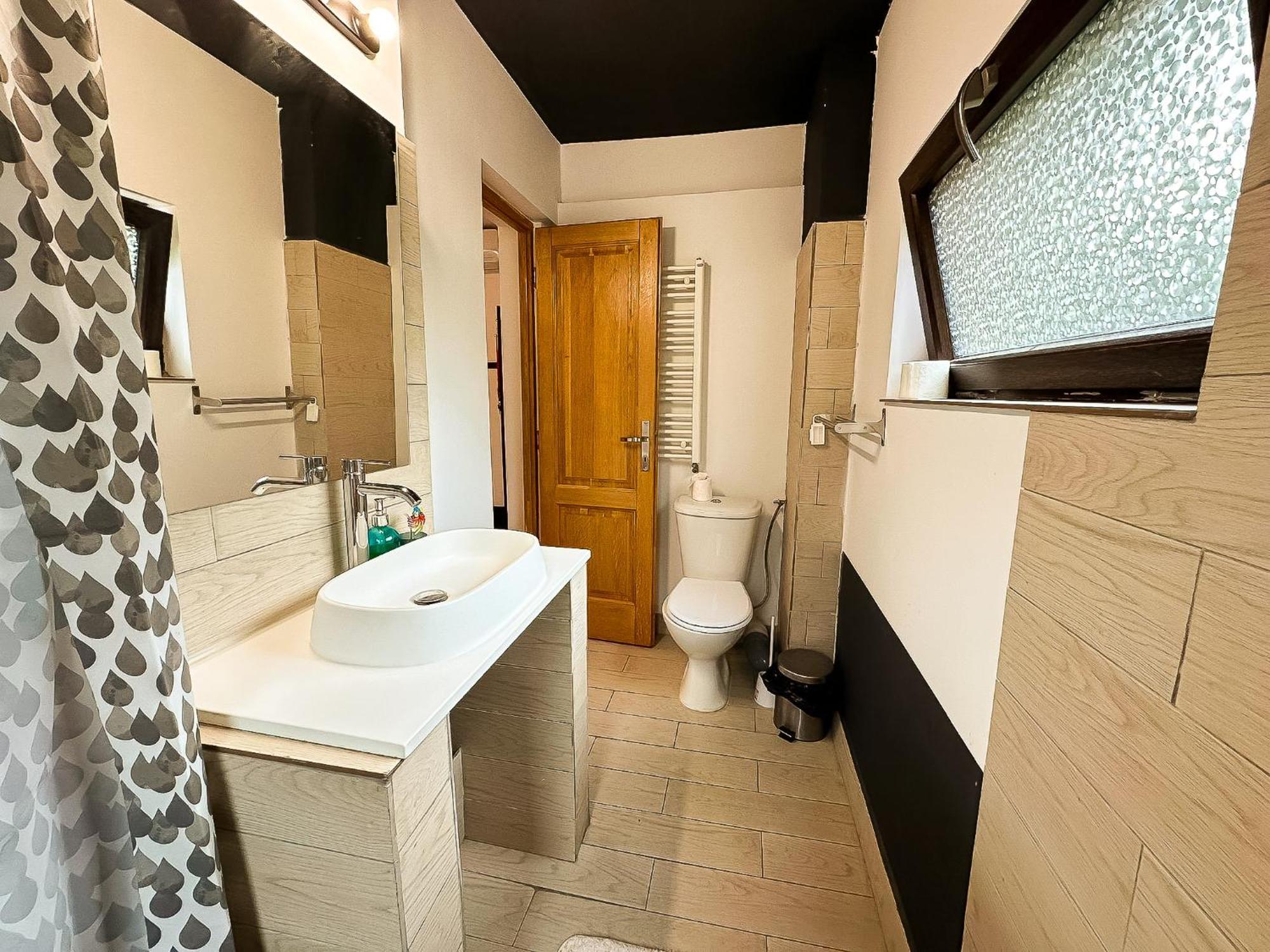 The Bridge - Central Studio With Free Parking Craiova Exteriör bild
